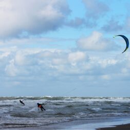 Kitesurfen am Ijsselmeer