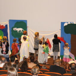 Durch den Jungle zum Theater